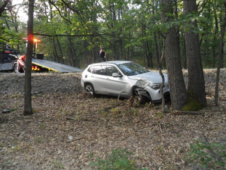 Vyprostenie BMW po dopravnej nehode